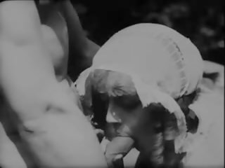 Vintage provocative movie 8 - Mousquetaire au Restaurant 1910
